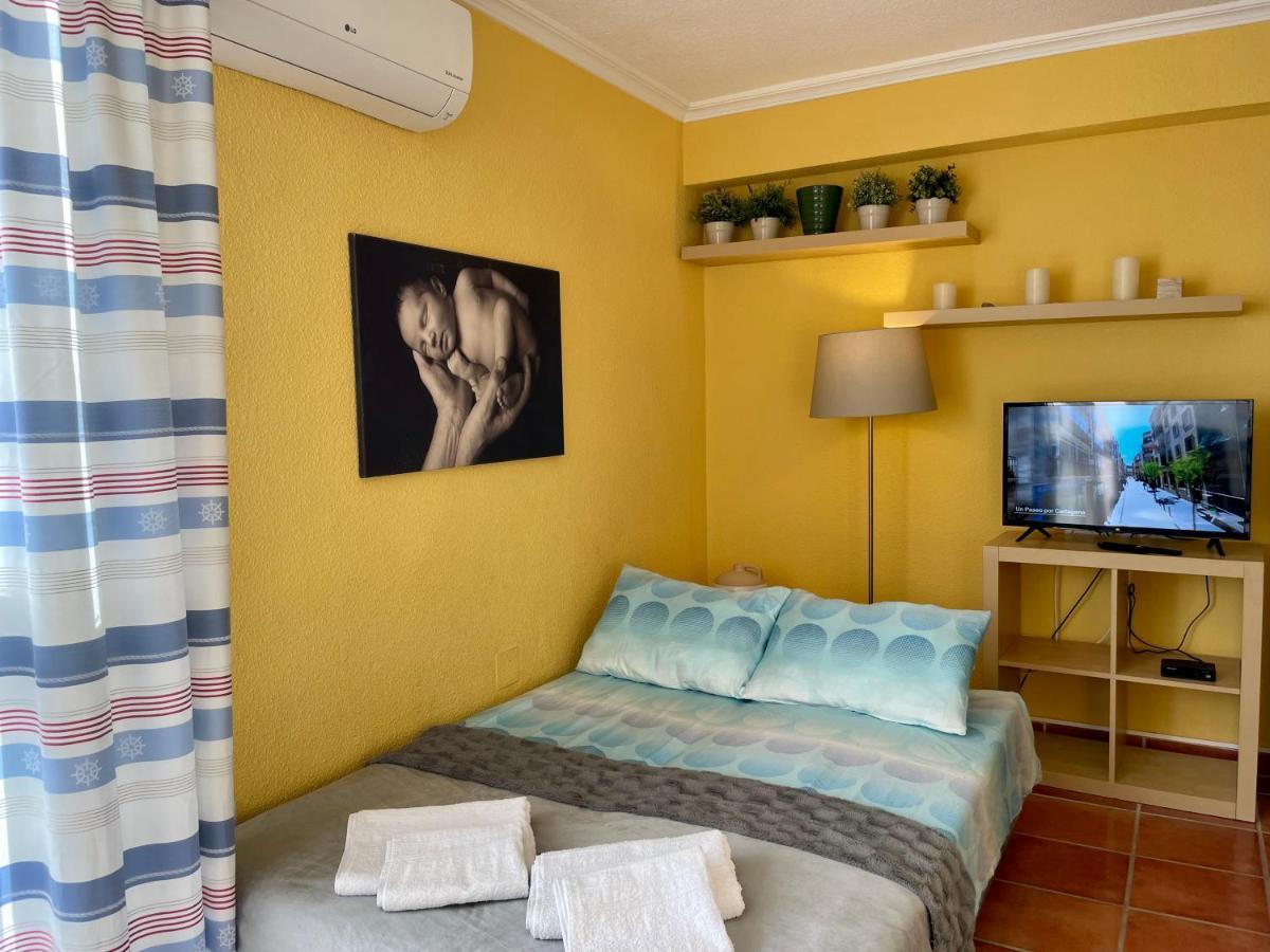 Cosy, Seaview Apartment, Close To Beach And Bars -Edificio Rhin Campoamor Bagian luar foto
